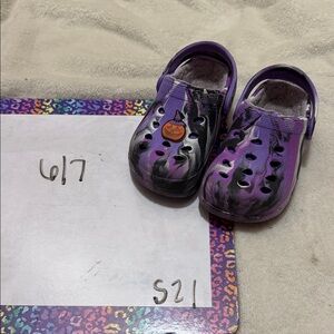 Kids Purple Halloween Pumpkin Clog Slip-Ons